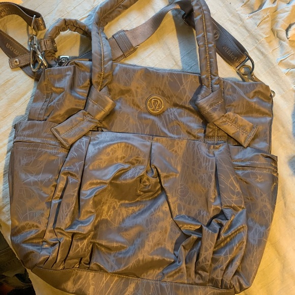 lululemon athletica Handbags - Lululemon All Day Duffle
